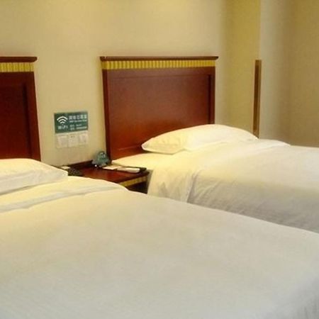 Greentree Inn Chongqing North Railway Station Express Hotel Zewnętrze zdjęcie